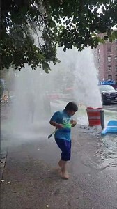 New Yorkers Turn Fire Hydrant Into Cooling Street Fountain With Cone