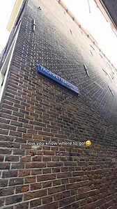 this is the smallest street in Amsterdam #netherlands #amsterdam #troompettersteeg #lifeinamsterdam #dutchiescanrelate | Driplist