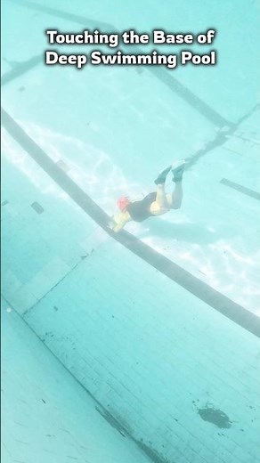 She Reached the Bottom of the Deep Pool in One Dive 🏊🏻 #swimming #swimmingpool #deepwater