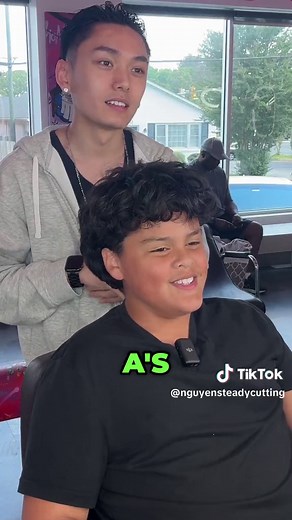 Blowout taper My boy got a low blowout taper with a textured fringe 😂🥹 S/O to moms for taking him out of school early and making the drive 🙏🏼 LINK IN BIO TO SET AN APPOINTMENT ‼️ _______________________________________ ##richmondvabarber##richmondva##vabarber##rvabarber##barber##fade##haircut##nguyensteadycutting#blowouttaper