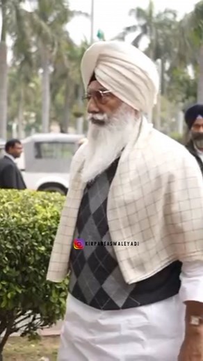 25K views · 2.3K reactions | 懶❤️Ruhaniyat De Badshah Ji✨殺  ShuKraaney BabaJi  #radhasoami #radhasoamiji #derabeas #rssb #beas #gurbanitimeline #waheguruji #punjabisuits #trending #smile #satnam #waheguru #gurbani #punjab #punjabi #ludhiana #amritsar #karnal #haryana #chandigarh #jalandhar #karanaujla #babbumaan #delhi #shehnaazgill #punjabiwedding #kirpabeaswaleyadi | Kirpa Beas Waleya Di | Facebook