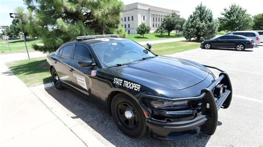 Oklahoma trooper hit during rolling roadblock on I-35, both drivers expected to be OK