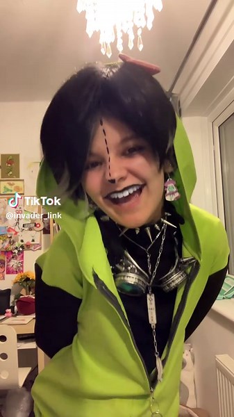 Invader Zim GIR Cosplay Ideas