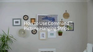 Ace at applying Command™ Picture Hanging Strips by watching this quick step-by-step demonstration. #damagefreeDIY http://s.3m.com/ioHZ3Q | Command