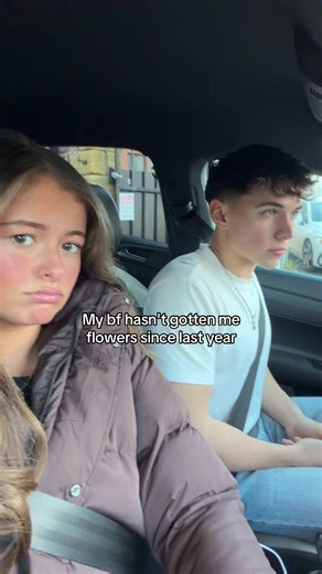 My Boyfriend Hasn't Given Me Flowers Since Last Year