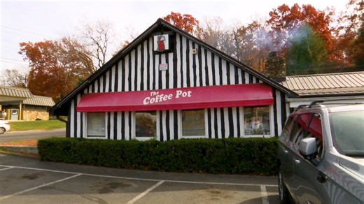 Long-time Roanoke restaurant owner stepping down