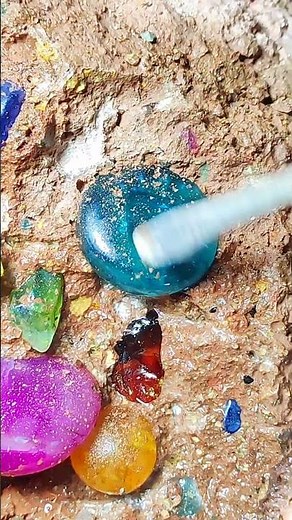 Crystal hunting in forgotten mines: The ultimate guide。Rainbow Beach's Crystal Secrets