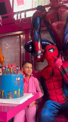 ✨Instant magique✨ on Instagram: "🎉 FORMULE ANNIVERSAIRE MAGIQUE – 170€ 🎉 ⏰ 2 heures d’animations féeriques pour un anniversaire inoubliable ✨ Spectacle de magie interactif ⛄ Apparition d’Olaf 🎈 Sculpture de ballons 🎨 Tatouages éphémères 🖌️ Ateliers créatifs 🎨 Coloriage 🎲 Grands jeux animés : quiz, danse, défis 💍 FORMULE MARIAGE • BAPTÊME • ENTREPRISE – 230€ 💼 Animations adaptées aux enfants pour vos événements privés et professionnels. 👑 SUPPLÉMENTS MAGIQUES 👑 🦸‍♂️ Personnages dispon