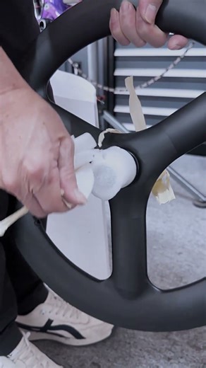 Carbon fiber three-spoke wheel protective pad removal.#icancycling