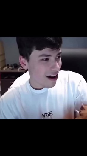 gnf when he first got his dog :o | #blossemgnf #georgenotfound #GossipGirlHere #cutemoments #gnf