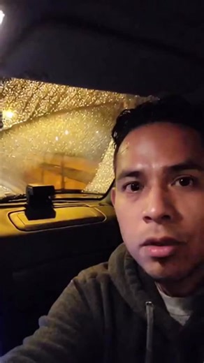 Una de las dudas más comunes es esta: 👉 ¿Es mejor usar el calefactor del carro o un calentador auxiliar? Y la respuesta depende de para qué lo necesitas. El calefactor del vehículo funciona bien, pero solo cuando el motor ya calentó. Eso toma tiempo y consume más gasolina, sobre todo cuando arrancas en frío o sales de noche con lluvia. Este Mini Calentador/Ventilador 12V, en cambio, está hecho para algo puntual y práctico: desempañar el parabrisas rápido, sin esperar a que el auto caliente. Lo 