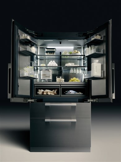 ❄️ Experience the Chills inside and out ... with Miele MasterCool It’s not just refrigeration — it’s precision cooling, redefined. With dual compressors, brilliant LED lighting, and advanced temperature & humidity control, the Miele MasterCool keeps everything fresher, longer — and looks stunning while doing it. Whether you're storing produce, fine cheeses, or vintage wines, MasterCool brings function and form together in perfect harmony. ✨ Seamlessly built-in. ✨ Custom panel or stainless. ✨ Qui