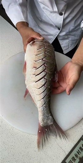 #How to cut and prepare white bass fish# Artistic fruit sculptures