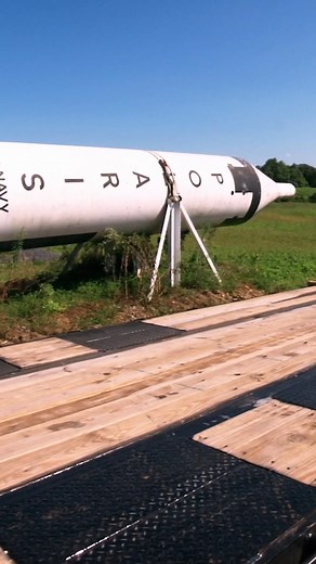 Chris and Robbie's Giant, Ominous-looking, NUCLEAR Missile | Shipping Wars on A&E
