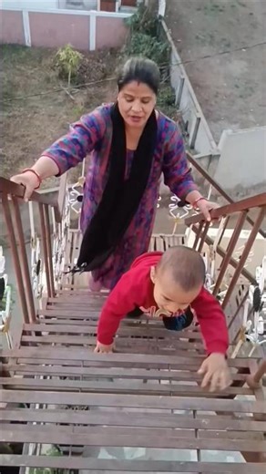 Shanu ki chhat pr train 🚂 a gyi#shorts #viral#funny #comedy