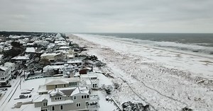 Virginia Beach, Norfolk see first big snow in years