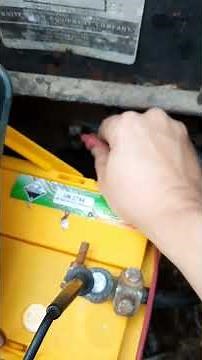 testing a bad battery cable with multimeter.