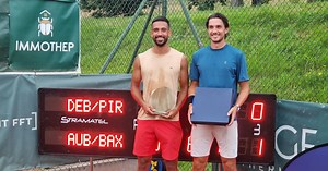 Tennis - ITF d'Uriage. Alexandre Aubriot et Florent Bax passent entre les gouttes et remportent le double