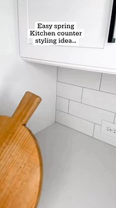 How simple and easy is this for Spring?! Comment roundup for the vase and tulips (cutting boards are older) #spring #springdecorating #springdecor #kitchendecor #kitchendecorideas #kitchendecorating | Wilshire Collections