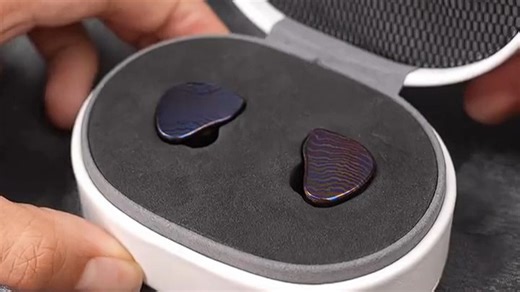 七赫兹7Hz AURORA极光 圈铁平板监听HiFi发烧流行人声ACG 0.78有线耳机 二合一自锁插头【顺丰包邮】 7hz极光（3.5+4.4可换插头）