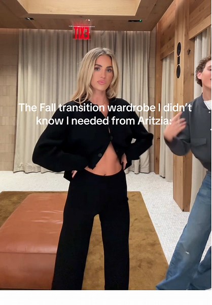 I’m normally a small but tried on the XS here— decided to go TTS and get the small for the best fit (which is what I already got in the grey version) 🪄 #aritzia #ootd #fashiontiktok