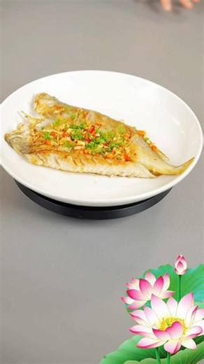 Pan-Fried Yellow Croaker with Garlic & Shaoxing Aroma,