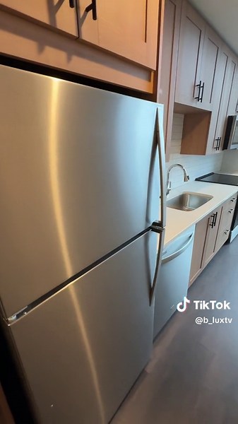 📍Midtown ATL Want to live in one of the newest highest in Atlanta but don’t have that much to spend on your unit? Here is the perfect studio for you at only $1574 with 2 months free!! Accepting clients moving in the next 30 days only! I don’t do approvals I just find you the best! Follow me for everything luxury in Atlanta! #movingtoatlanta #luxurylife #apartmenttour #atlantaapartments #luxuryapartment #atlantaapartmenttour #atlantaluxuryapartments #dreamapartment #apartmenttherapy #apartmentli