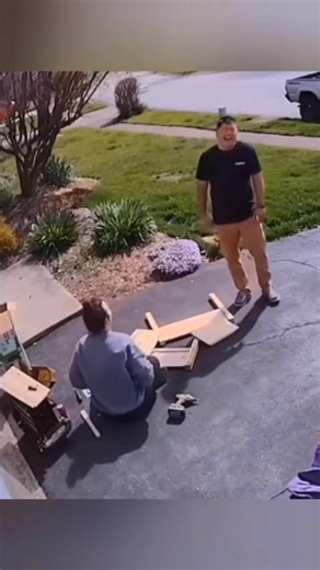 151K views · 2.2K reactions | The second guy bumping into each other lol #funnymoments #fyp #highlight #post #laughter #trending #funny #fail #laughing #hilarious | Babatunde TV | Facebook