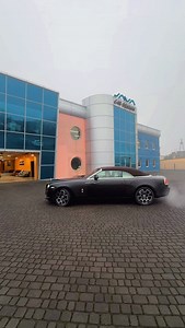 21 reactions | RR ☂️#rollsroyce #javacardesign #rr #leatherupholstery #łochocin #car #luxury #skórzanetapicerki #top #cardesign #carinterior #luxurycars | Java Car Design | Facebook