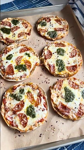 I cant stop making these Sheet Pan Chicken Pizza Smashed Tacos🍕🌮 #highprotein #easyrecipe #shorts