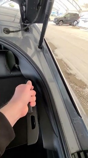 Honda Civic Hatchback With The Retractable Cargo Cover // T&T Honda Calgary