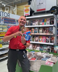 Idag är det pocketbokens dag! Passa på och ladda upp med härlig läsning i hängmattan! 📕📗📓📒📚 #pocketbokensdag #icamaxinacka | ICA Maxi Nacka