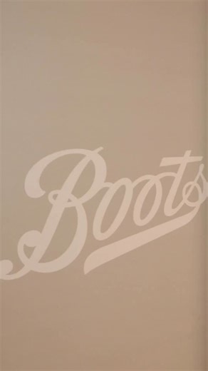 grace rosà jackson on Instagram: "ad, Showing you around the new @BootsUK Fragrance store in Broadgate, London 🌷 A dreamy space with over 400 luxury and niche fragrances, find your new signature scent in-store or online 🤍"