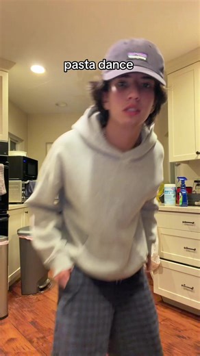 pasta dance