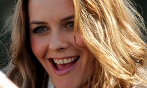 Ick factor: Why is Alicia Silverstone feeding her child like a baby bird?