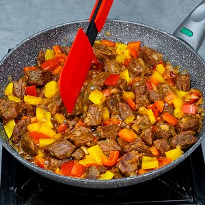 253K views · 465 reactions | After I found out this recipe, I make the meat just like that! Ingredients: olive oil: 20 ml (0.7 fl oz) onion: 2 pc butter: 30 g (1.1 oz) olive oil: 20 ml (0.7 fl oz) beef: 500 g (18 oz) vinegar: 10 ml (0.3 fl oz) sweet paprika: 5 g (0.2 oz) salt: 10 g (0.4 oz) black pepper: 5 g (0.2 oz) mustard: 20 g (0.7 oz) yellow bell pepper: 1 pc water: 200 ml (6.8 fl oz) | Appetizing.tv | Facebook