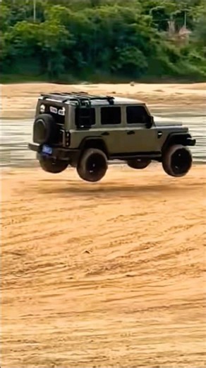 Insane RC Jeep Jump on Sand | Extreme Off-Road Short! #offroadrc