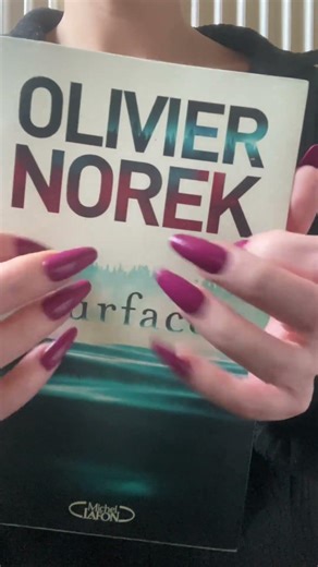 ASMR | Fast tapping on book covers 📚