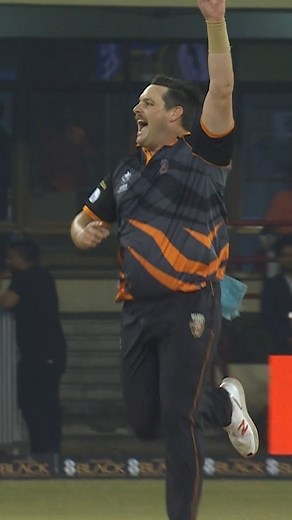 A fine Mitchell McClenaghan slower ball 🤏 . . #ESPNcricinfo | #Cricket | #CricketReels | #LLCT20 | #LLCOnStar | #MitchellMcClenaghan | ESPNcricinfo