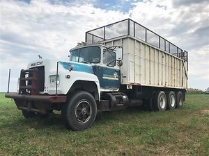 1980 Mack R685ST Tri/A Silage Truck | Transportation