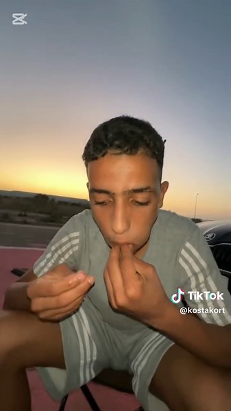 ‏Challenge milka🍫🥛500DH💰#تحدي🔥مشروبات #تصميم_فيديوهات🎶🎤🎬 #شعب_الصيني_ماله_حل😂😂 #ظلم_کا_بدلہ_ووٹ_سے #مصر #لعراقي🇮🇶