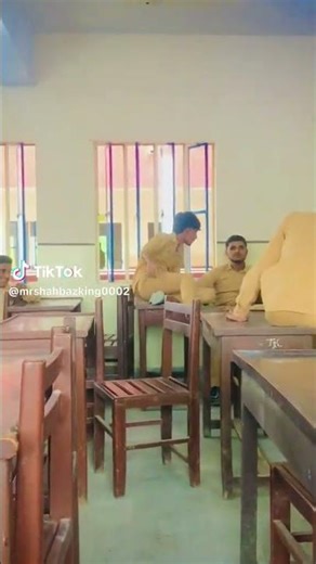 Class room ke last banch wale students #funny #class