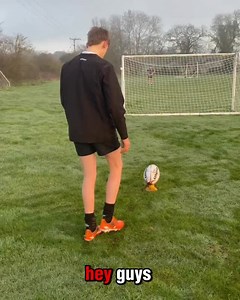Place kicking technique breakdown 🎯 The 3-step drill: You’re allowed just three steps — which forces you to be powerful in the final half-second of the kick. Key details: • Open your chest • Leg back • Drive the knee forward • Snap the leg to punch the ball Efficient movement. Explosive strike. Consistent results. Follow for more kicking breakdowns 🏉 #GDDCoaching #GoalKicking #rugbykicking @rhinoglobalsport | Geraint Davies