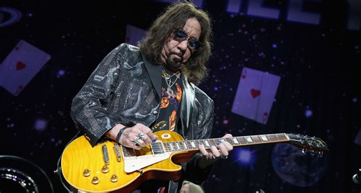 “I didn’t really think about it. I did my best guitar work there without thinking. I just emptied my head!” How Frehley’s Comet sent Ace Frehley’s post-Kiss career into orbit