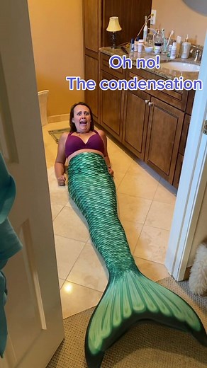 Amazon prime day did me dirty #mermaid #mermaidtail #mermaids #ohnochleo #emma #h2o #twins #twin #twinsisters #twinnies #wombmates #schmiddtwins #schmidt #ohnothecondensation #condensation #fyp #foryou #amazonprime #primedaydreamdeals #ohno