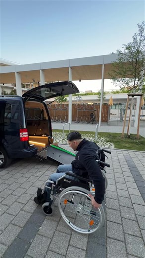 @💨 @carmed.mobil bester Flughafen/Krankentransport vorbeischauen ❤️ | truck at airport