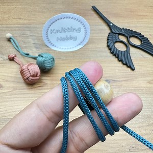 305K views · 2.9K reactions | HOW TO MAKE A MONKEY FIST KEYCHAIN  #macramelovers #keychain #handmade | Knitting Hobby | Facebook