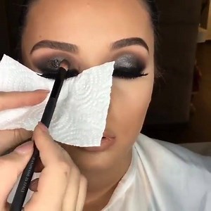 10K views · 206 reactions | Gorgeous makeup @sellmakasumoviq_studiosellma @shophudabeauty lashes | Huda Kattan Videos | Facebook