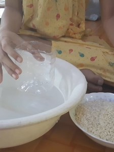 How does mass affect floating and sinking? | Science Experiment with rice #foryou #science #experiment