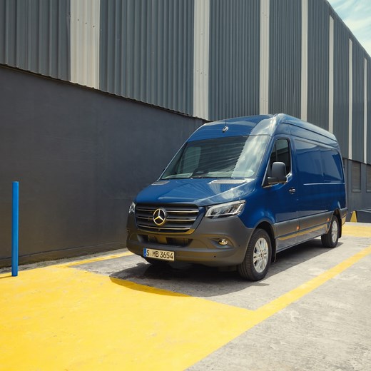 Sprinter Panel Van | Dimensions & equipment | Learn more
